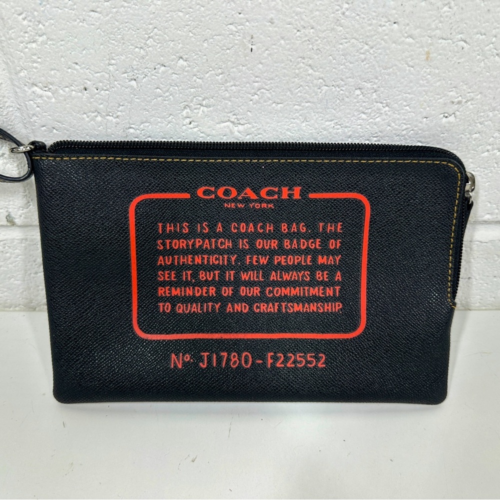 Coach Storypatch Pebbled Leather Zip Clutch Wristlet Black & Red NWT
